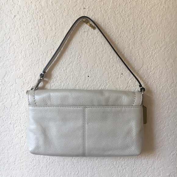 Coach Ivory Wristlet - Picture 2 of 7